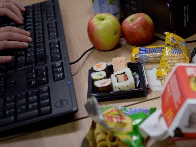 �Ի���Ǯ��׬���������ڰ칫��������ʳ�ģ������������һ����