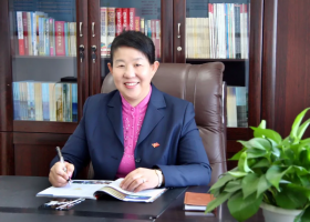 ���������ܾ������컪��ϯ�й���Ůʮ����