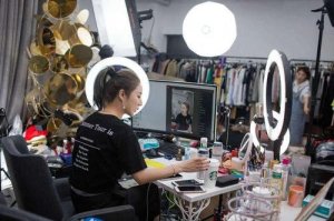 �벻������� CEO��ӿ��ֱ�������