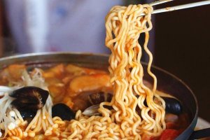 �й���������˥ʷ�������ʲ�ʳ����ҵ