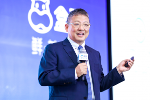 ����CEO������������ ��CFO�����ڼ���