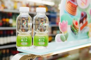 热卖的7-ELEVEn椰子水